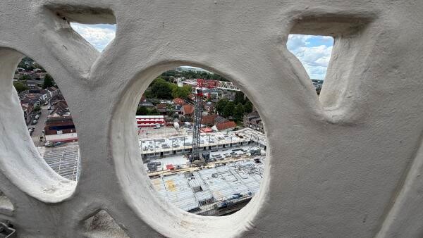 Toekomstige bewoners Wonen bij de Toren beleven Nijkerk van bovenaf