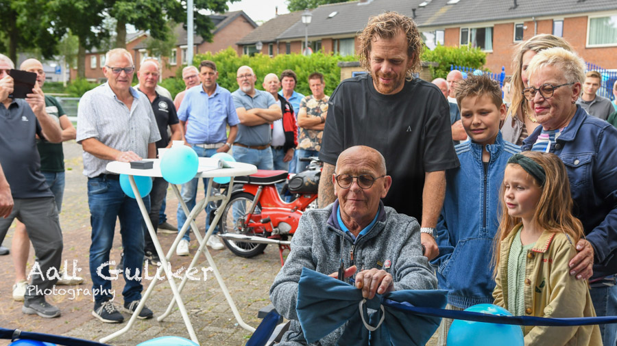 Veensche Brom Club zet Henk van Deuveren in het zonnetje met blijvende eer