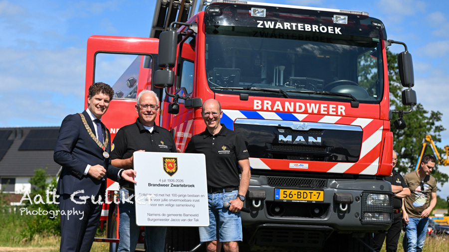 Brandweer Zwartebroek viert 100 jarig bestaan met drukbezochte open dag
