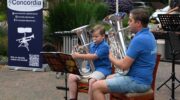 Sfeervol openluchtconcert Concordia trekt vol terras bij ’t Veense Hart