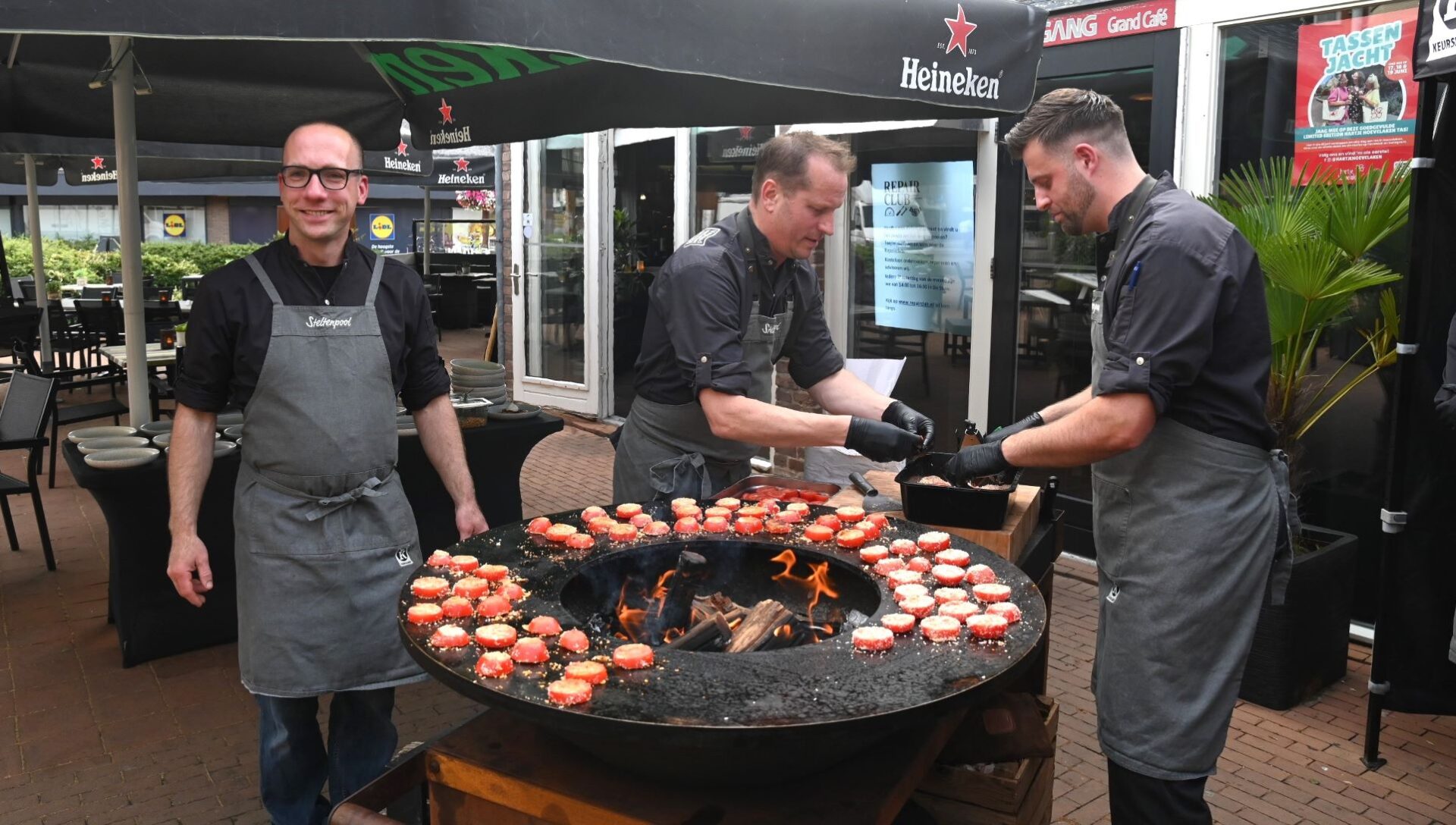 Succesvol eerste slagersterras in Hoevelaken