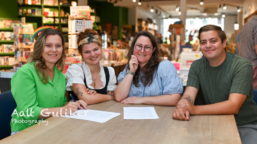 Boekhandel Roodbeen nieuwe sponsor van muziekvereniging Concordia