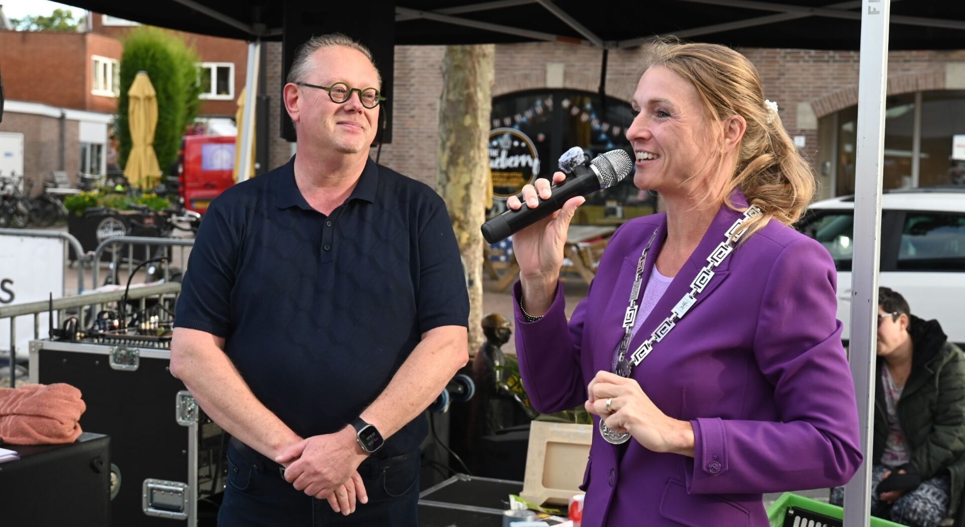 Burgemeester De Jonge opent Nijkerkse feestweek
