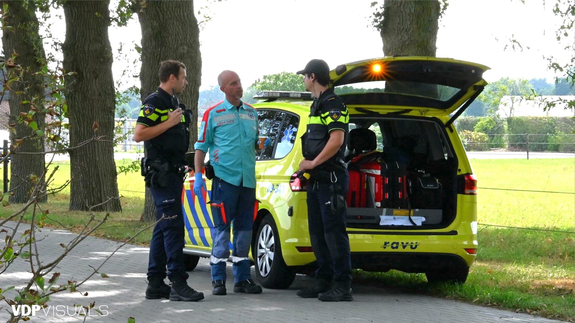 Oude vrouw valt met fiets op Nieuwe Voorthuizerweg