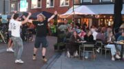 ‘Nijkerk Live’: Geen stoeltje meer vrij op bomvol Plein