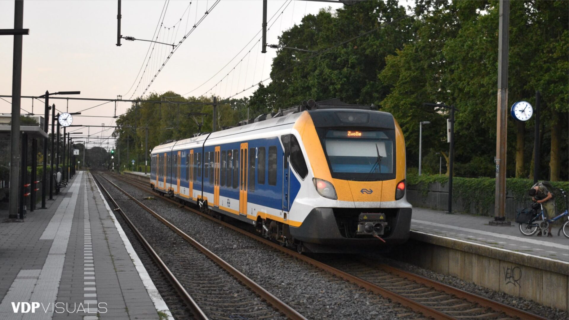 Treinverkeer bij Nijkerk hervat na incident met persoon op het spoor