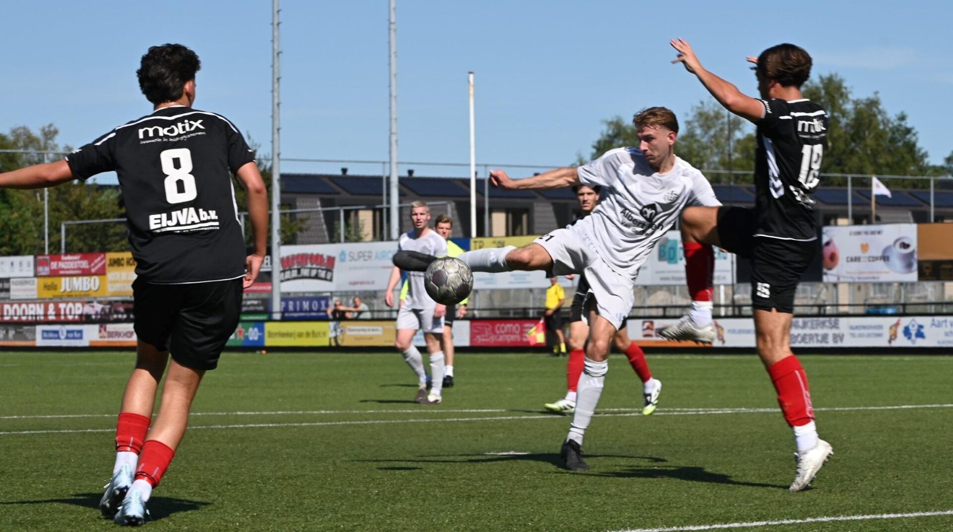 Veensche Boys verliest eerste oefenduel van Hoogland