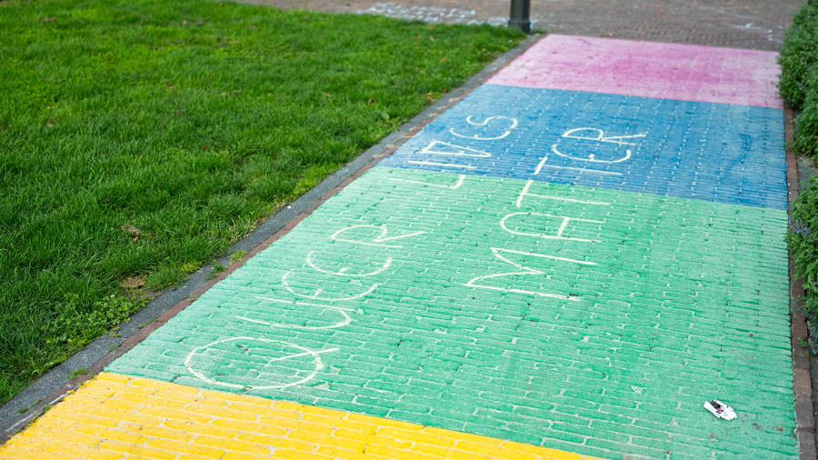 Regenboogpad in Nijkerk voor vierde keer beklad