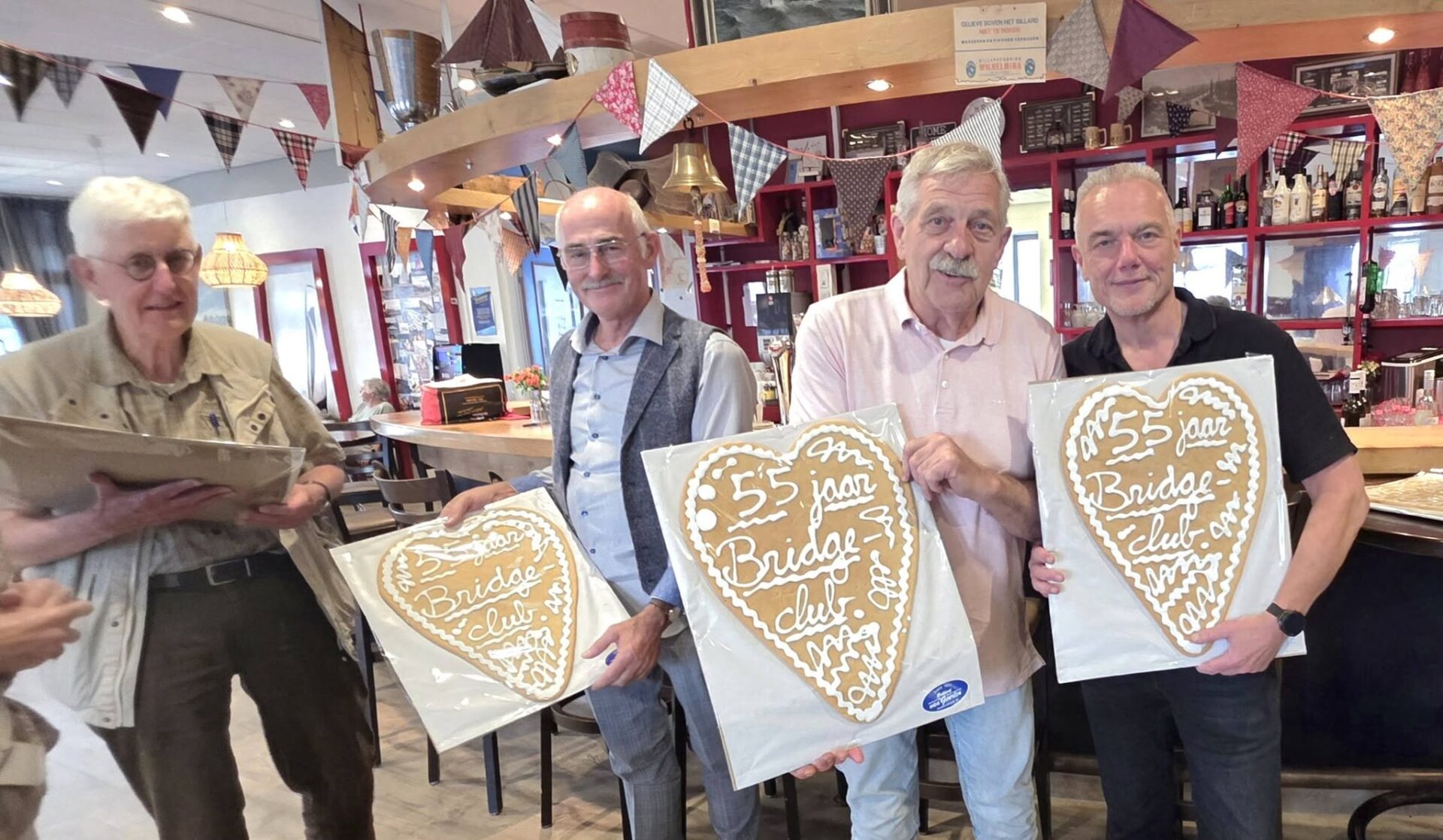 Bridgeclub Nijkerk viert 55-jarige bestaan