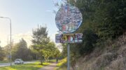 Feyenoord-fan slaat opnieuw toe: verkeersbord in Nijkerk volledig beplakt met stickers