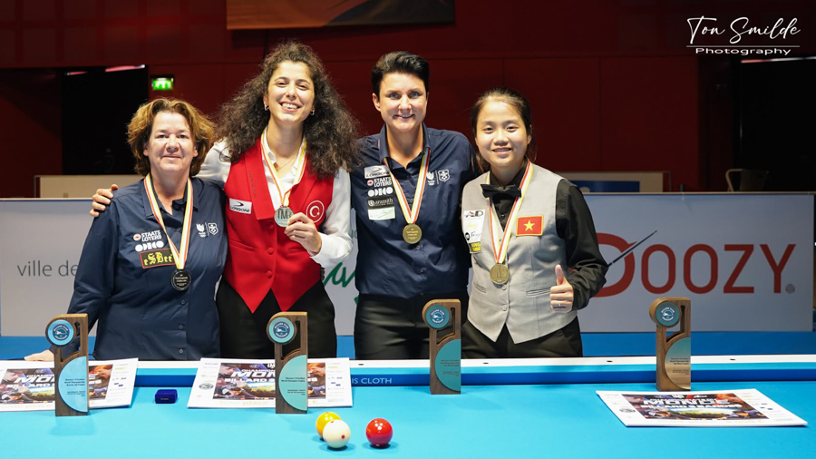 Therese Klompenhouwer pakt brons op WK driebanden in Frankrijk