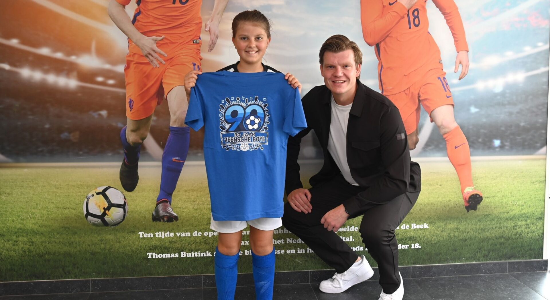 Veensche Boys viert 90-jarig jubileum met onthulling uniek jubileumshirt