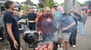 Na jaren weer een gezellige straatbarbecue op Ridderspoor in Hoevelaken