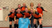 ZVV Sparta Nijkerk VR1 presenteert nieuwe shirts met sponsor Fortius