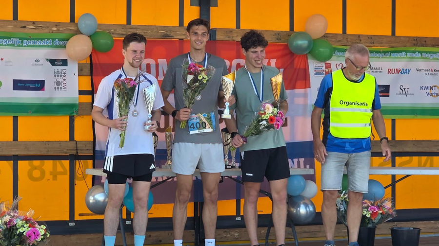 Bjorn van de Veen uit Hoevelaken wint Beuningse Plasloop in 17:21