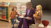 Nijkerkse burgemeester leest voor op basisschool De Appelgaard
