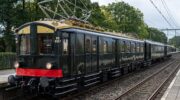 102 jaar oude ‘blokkendoos’-trein trekt bekijks in Nijkerk