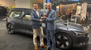 Uitvaartorganisatie EABN presenteert nieuwe elektrische rouwauto