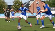 Sambavoetbal Veensche Boys wordt pas na rust beloond
